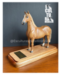 YEGUA  PERSONALIZADA 20 CM BASE MADERA