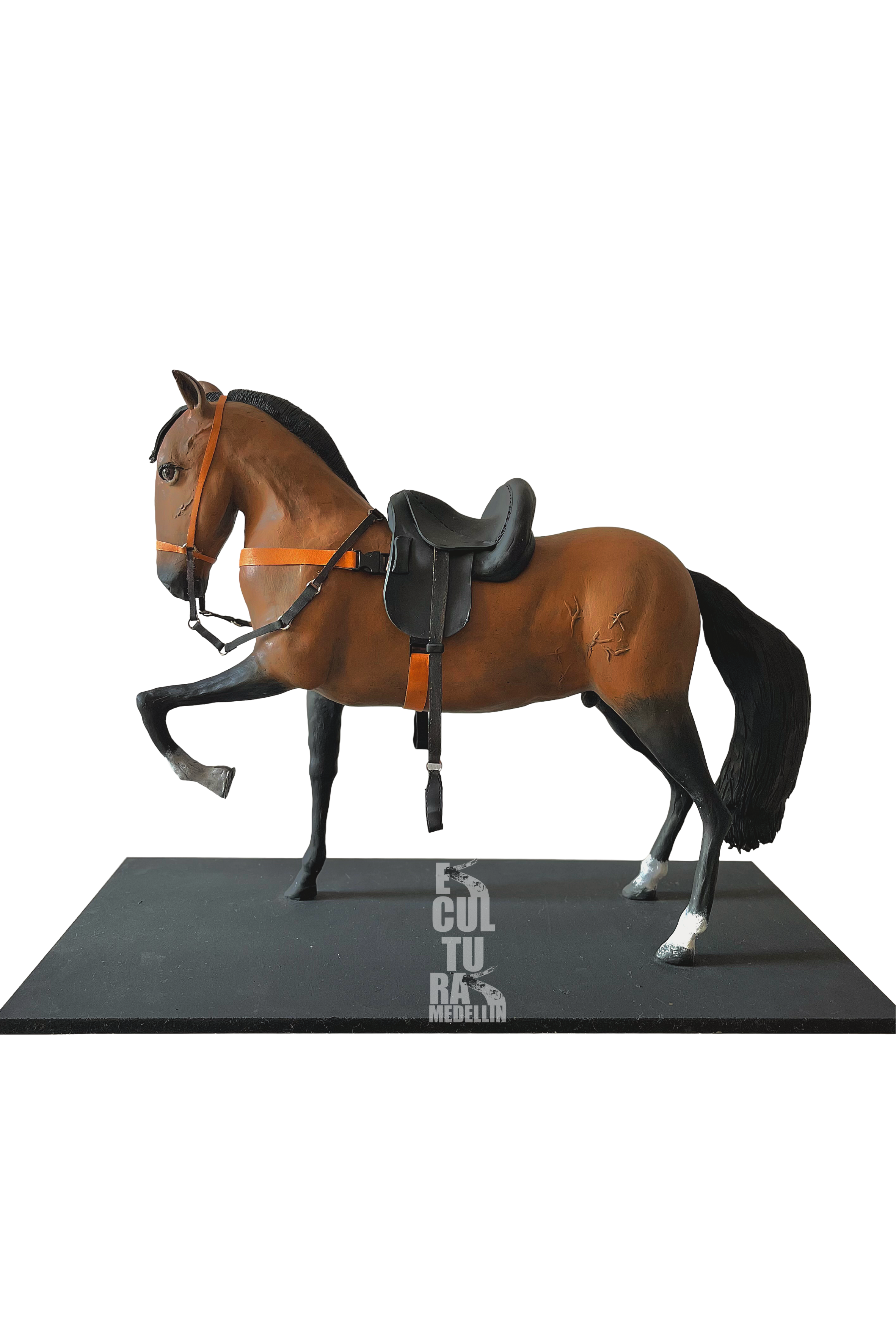ESCULTURA CABALLO DE 40CM DE ALTO