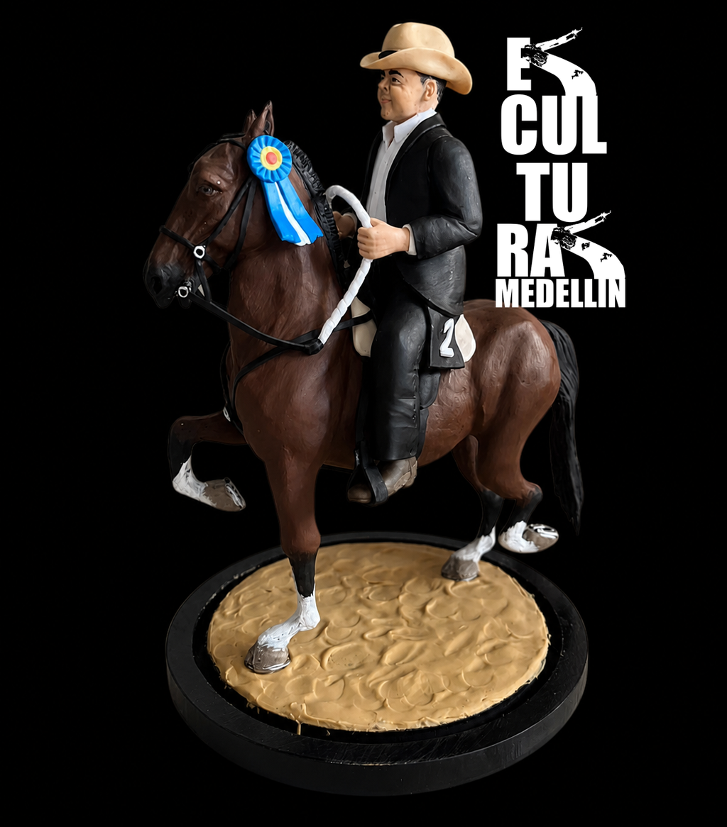 ESCULTURA PEQUEÑA CABALLISTA